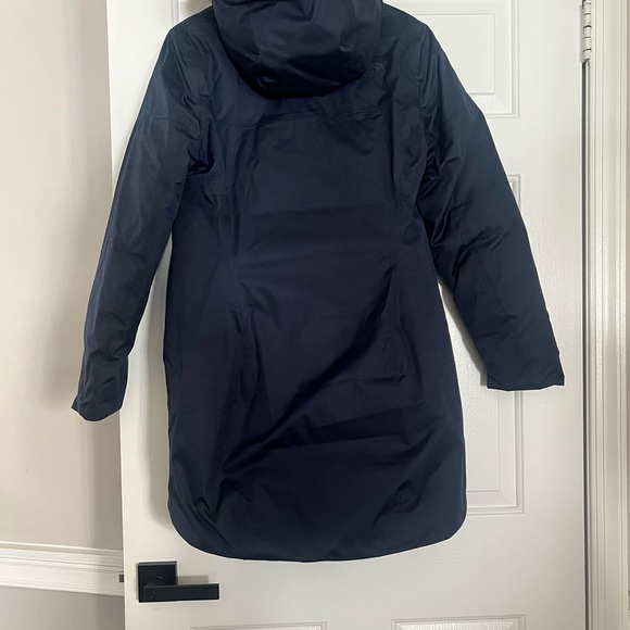 THE NORTH FACE WOMEN'S ARCTIC PARKA - SUMMIT NAVY, Medium, excellent condition - Picture 6 of 8